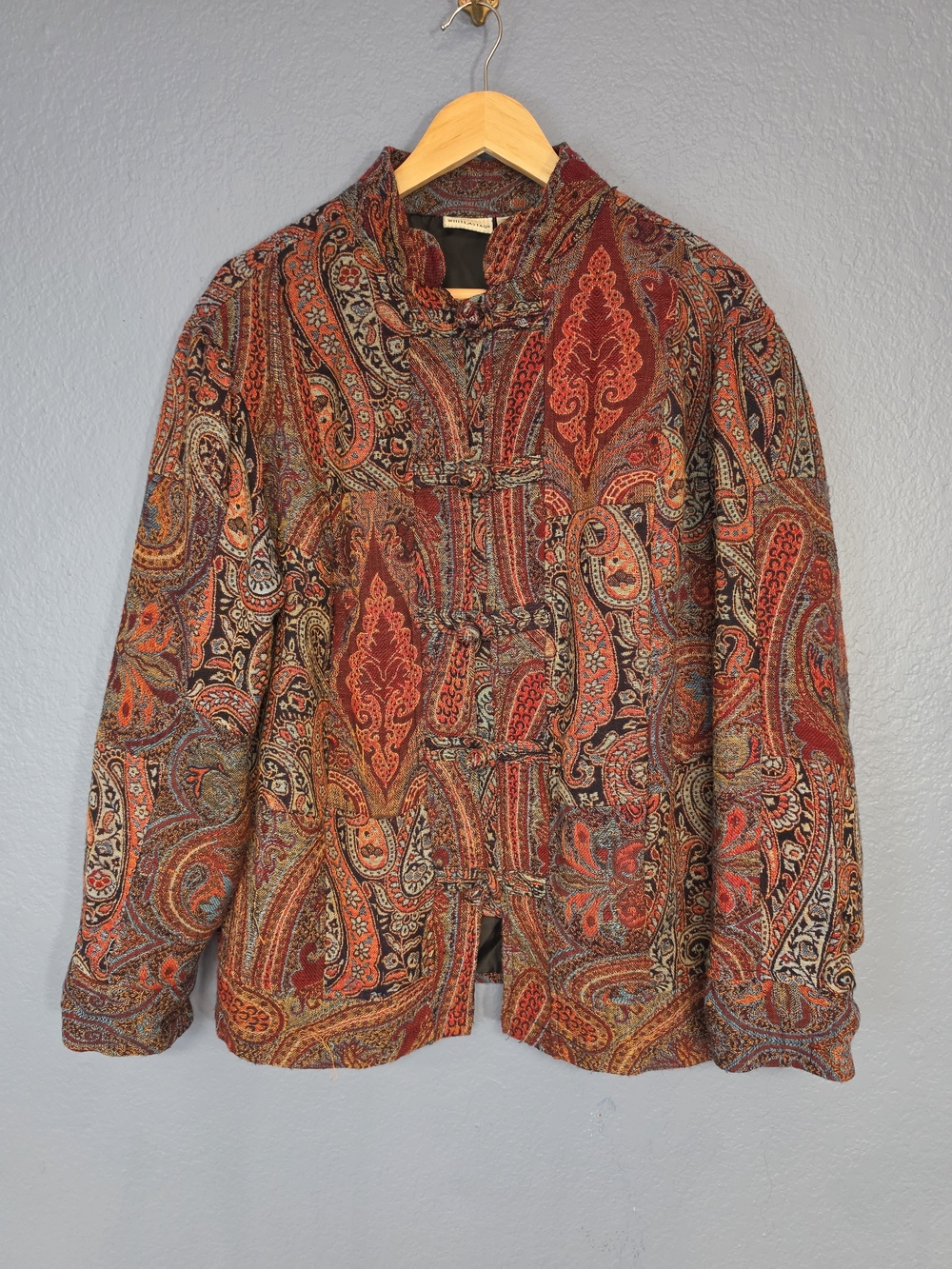 Vintage White Stag Paisley Tapestry Jacket (M) Frog Closure